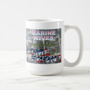 De mariene Vrouwen behandelen het Thuisfront Koffiemok
