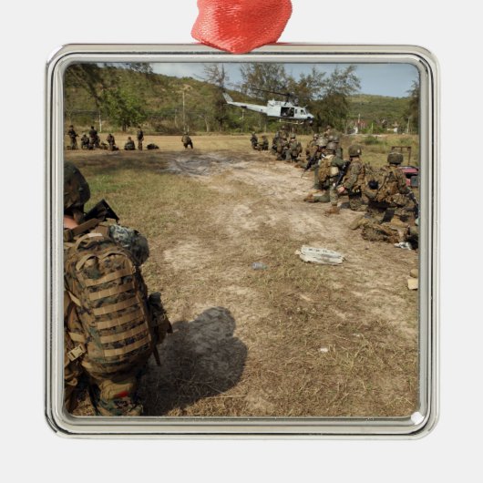 De Marines van de V.S. verstrekken veiligheid als  Metalen Ornament (Voorkant)