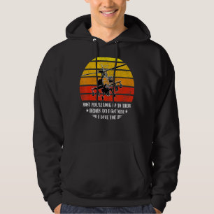 De meeste mensen zoeken hun helden op, ik heb mijn hoodie
