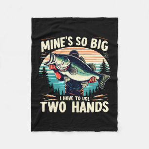 De mijne is zo groot dat ik twee handen moet gebru fleece deken