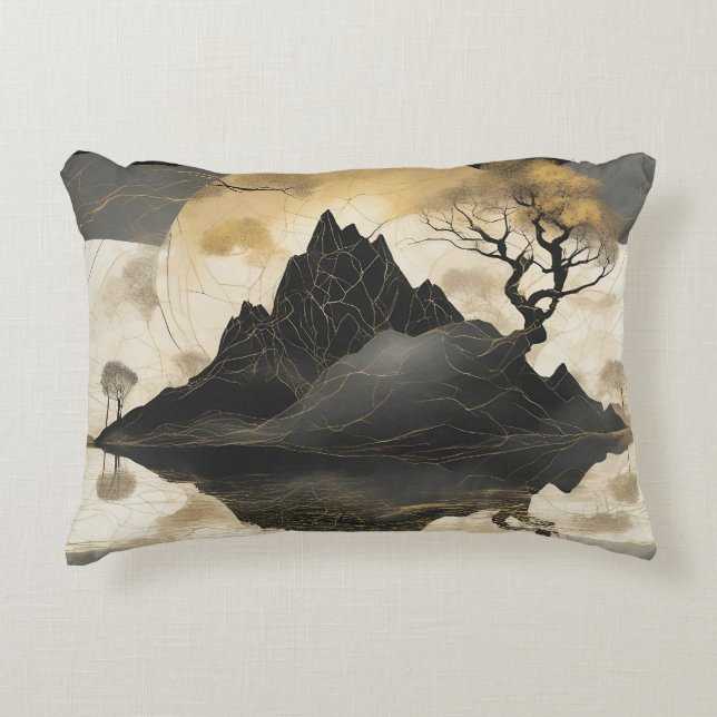 De Misty Mountain Black & Gold Accent Kussen (Voorkant)