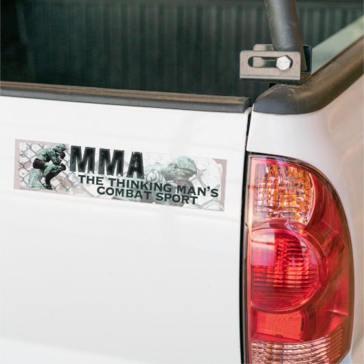 De MMA Thinker Bumpersticker (Op Truck)