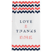 De moderne Chevron Wedding Collectie marine en kor Klein Cadeauzakje (Voorkant)
