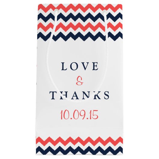De moderne Chevron Wedding Collectie marine en kor Klein Cadeauzakje (Voorkant)