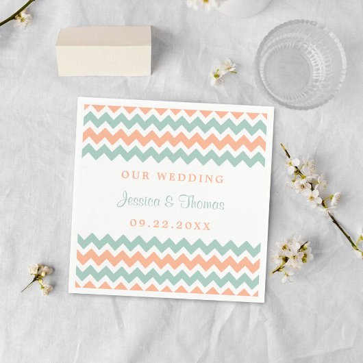 De moderne Chevron Wedding Collectie Peach & Mint Servetten