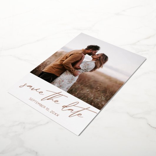De moderne Foto Verticaal sparen de Witte Datum Folie Uitnodiging (Gedraaid)