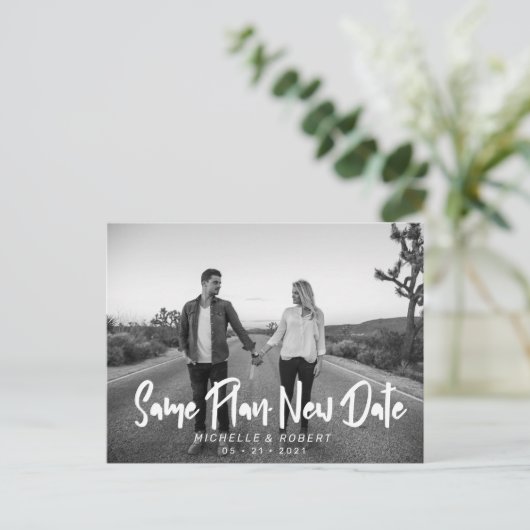 De moderne gedurfde scriptfoto verandert de datum briefkaart (Staand voorkant)