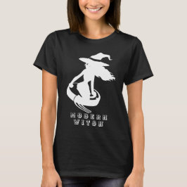 De moderne heks van Halloween Rides Robot Cleaner T-shirt