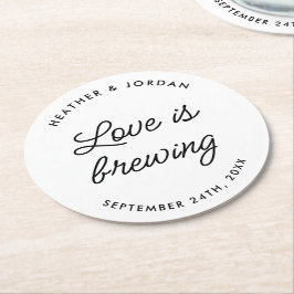De moderne liefde bruist bruiloftsreceptie ronde kartonnen onderzetter