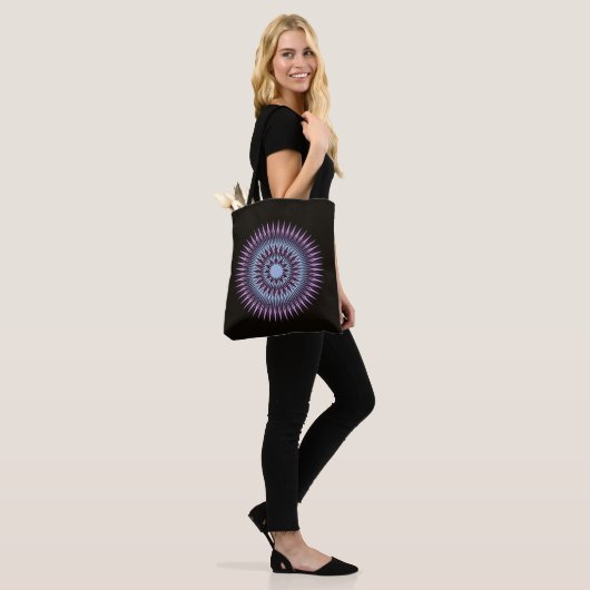 De moderne paarse lila roze kunstster tote bag (Op model)