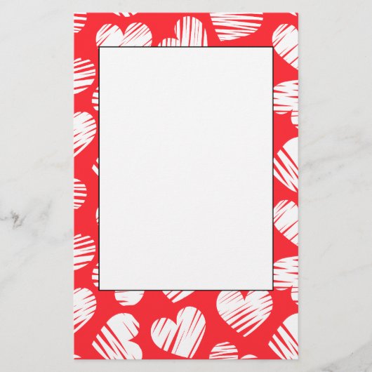 De moderne rood-witte Doodled Heart Valentijnsdag Briefpapier (Voorkant)