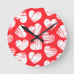 De moderne rood-witte Doodled Heart Valentijnsdag Ronde Klok