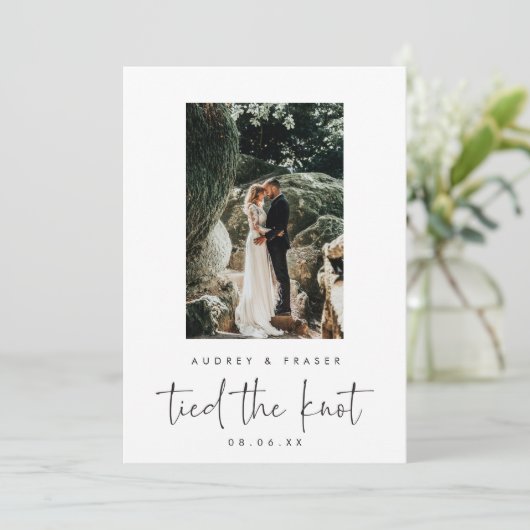 De moderne Uitgangspunt van het Manuscript verbond Aankondiging (Staand voorkant)