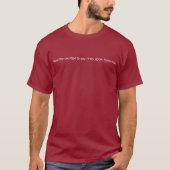 De moed om de basale donkere T-shirt te dragen (Voorkant)