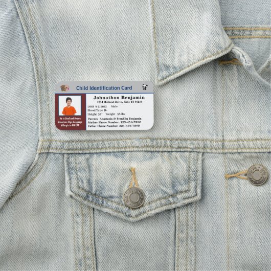 De moeder van de vader contacteert Kind- identitei Naamplaatje (In situ)