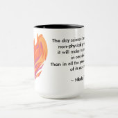 De Mok van het Citaat van Tesla met het Kunstwerk  (Midden)