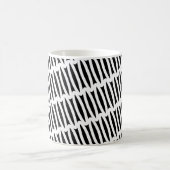 De monochrome gestreepte wit en zwart koffiemok (Center)