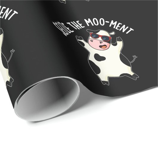 De Mooment Funny Koe Pun Dark BG Cadeaupapier (Rol Hoek)