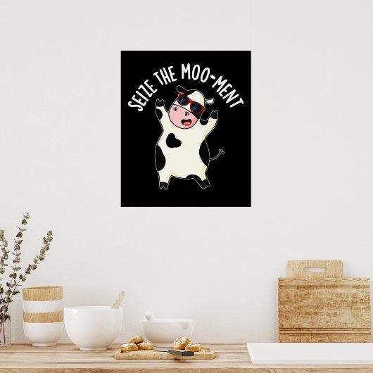 De Mooment Funny Koe Pun Dark BG Poster (Keuken)