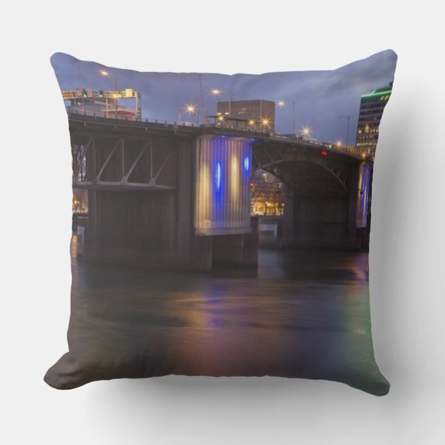 De Morrison-brug over de Willamette rivier Kussen (Voorkant)