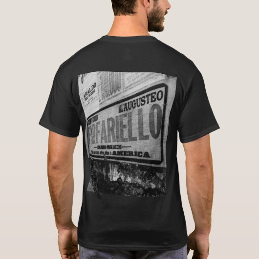 De muur t-shirt (Achterkant)