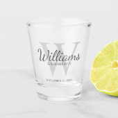 De naam en het Monogram van de Groomsmen van het M Shot Glas (Voorkant)