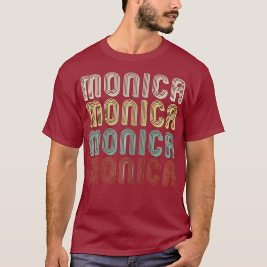 De naam is Monica in Funny Retro Disco T-shirt (Voorkant)