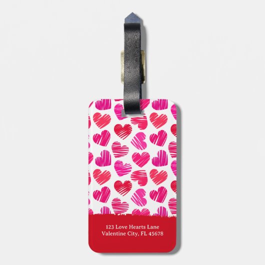 De naam van de moderne rode en roze doodled harten bagagelabel (Achterkant verticaal)