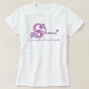 De naam van Shona girl: monogram shirt