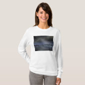 De nachtelijke hemel van een hypothetische buitena t-shirt (Voorkant volledig)