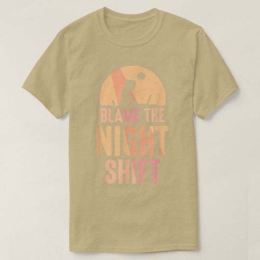De nachtploegendienst voor de dag van de werker vo t-shirt (Design voorkant)