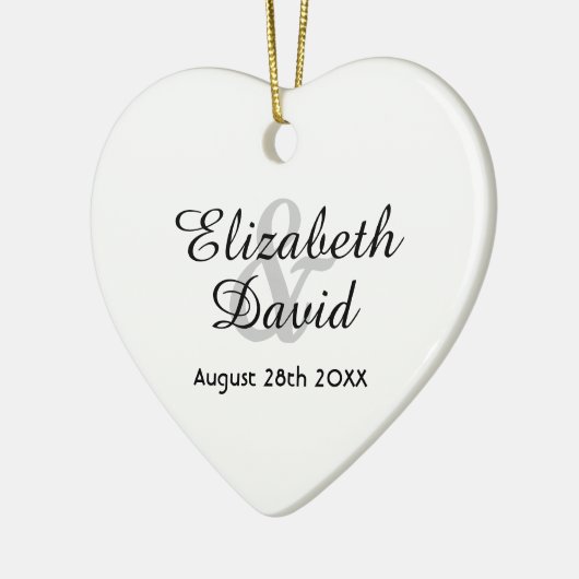 De namen van de bruiloft zijn wit keramisch ornament (Links)