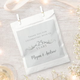 De namen van het paar Modern 25th Wedding Jubileum Bedankzakje