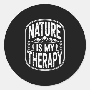 De natuur is therapie wandelen kamperen berg ronde sticker