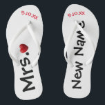 De nieuwe mevrouw ... Aangepaste Teenslippers<br><div class="desc">Deze teenslippers kunnen in om het even welke aanbiedingen van de achtergrondkleur worden veranderd Zazzle.  U personaliseert deze teenslippers met uw nieuwe naam,  mevrouw. ... ." en een speciale datum van de huwelijksdag of de trouwdatum.   Bekijk de vele design die we in onze winkel hebben.</div>