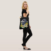 De nieuwe Mums & Crow Skull Tote Bag (Op model)
