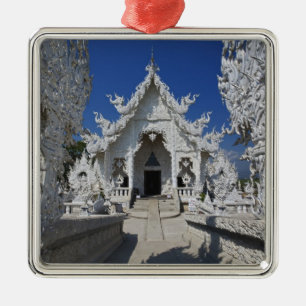 De nieuwe witte tempel van Wat Rong Khun in Metalen Ornament