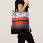 De Nijl, dramatische zonsondergang. Tote Bag (Dichtbij)