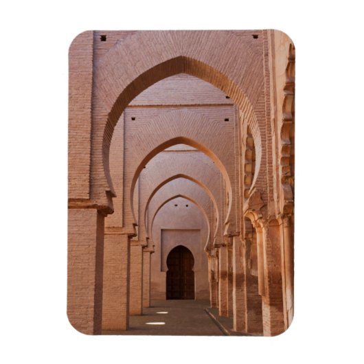 De nu geruïneerde en deels herstelde Tin Mal-moske Magneet (Verticaal)