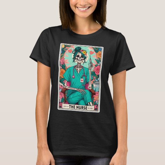 De Nurse Tarot Kaart Funny Skeleton Nurse Witchy M T-shirt (Voorkant)