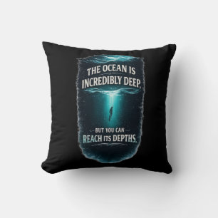 De Oceaan Is Ongelooflijk Diep, Maar Je Kan Het Be Kussen