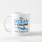 De oceaan roept koffiemok (Links)