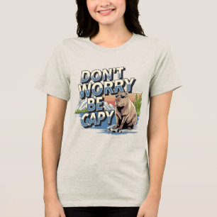 De Officiële Geen Zorg Wees Capy Sfeer Tri-Blend Shirt