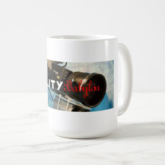 DE OFFICIËLE REALITEIT BABYLON MOK!! KOFFIEMOK (Voorkant rechts)