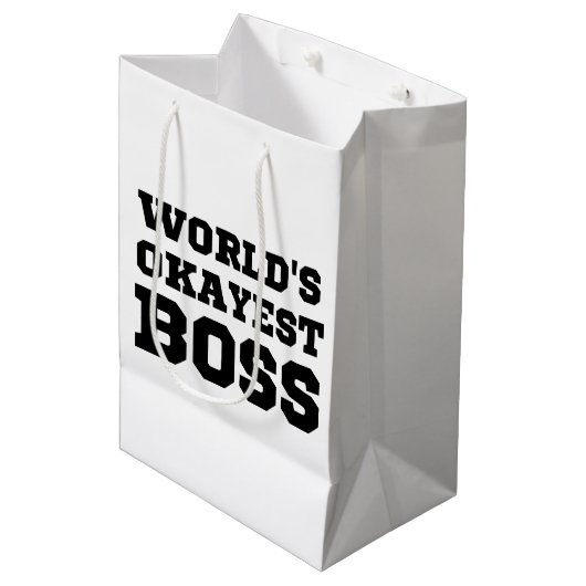 De Okayest Boss van de wereld Medium Cadeauzakje (Voorkant Gekanteld)
