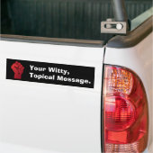 De opgeheven Rode Vuist van de Gradiënt Bumpersticker (Op Truck)