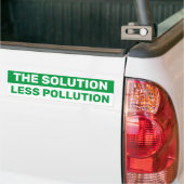 De oplossing Less Pollution Green Bumper Sticker (Op Truck)