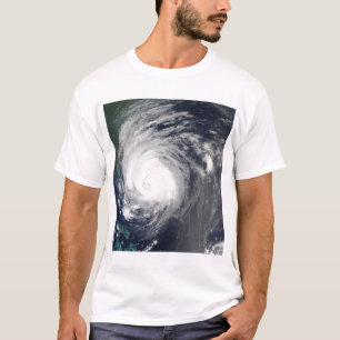 De orkaan Earl grazing langs de kust van North Car T-shirt