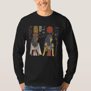 De oude Egyptische Farao Queens houdt de handen vo T-shirt