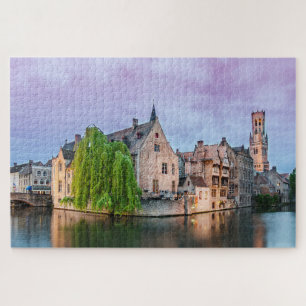 De oude stad Brugge en de Belfry-toren Jigzaag Puz Legpuzzel
